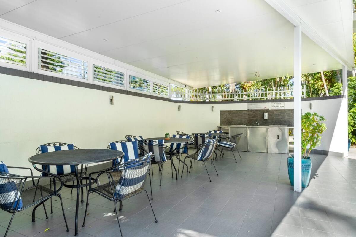 Surfers Paradise Mediterranean Apartment